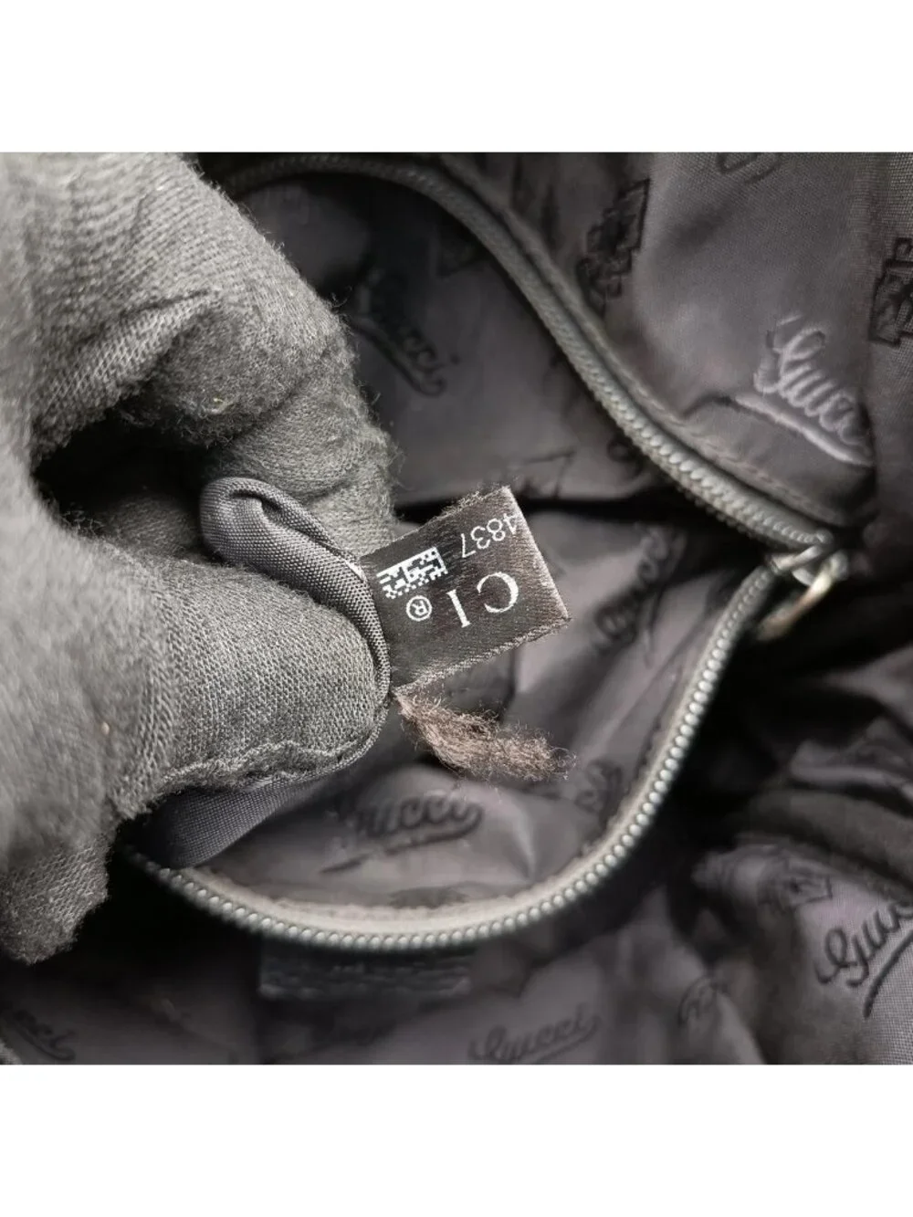 Gucci GG Supreme Messenger Black Leather